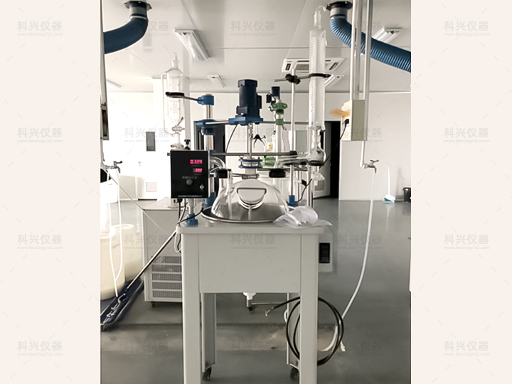 上?？婆d儀器與某公司合作