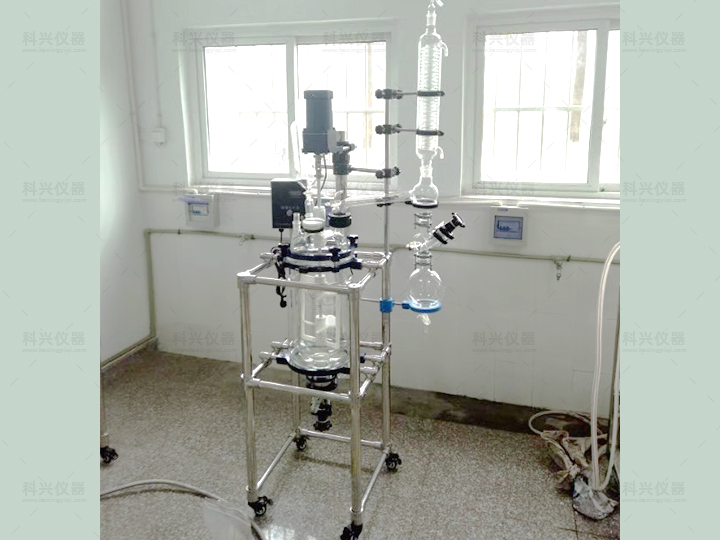 上?？婆d儀器與四川某大學(xué)合作現(xiàn)場(chǎng)